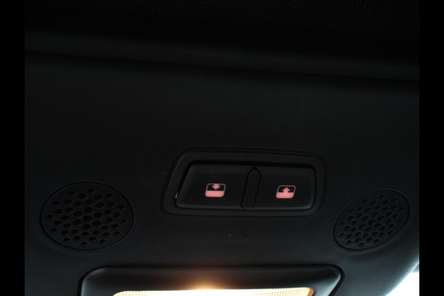 Fiat 500C 1.0 Hybrid Dolcevita Airco Cruise control Lichtmetalen velgen Apple Carplay/ Android Auto Navigatie Parkeersensor achter