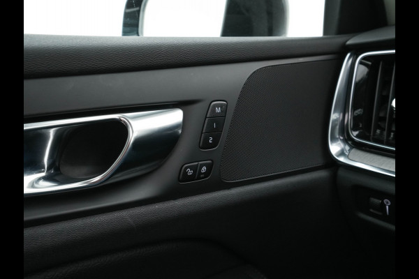 Volvo V60 2.0 T6 Recharge AWD Inscription (Plug-in) (INCL-BTW) Aut. *PANO | LEATHER | FULL-LED | MEMORY-PACK | KEYLESS | DIGI-COCKPIT | NAVI-FULLMAP | HEATED-SPORTSEATS | ECC | CRUISE | DAB | TOWBAR | 19''ALU*