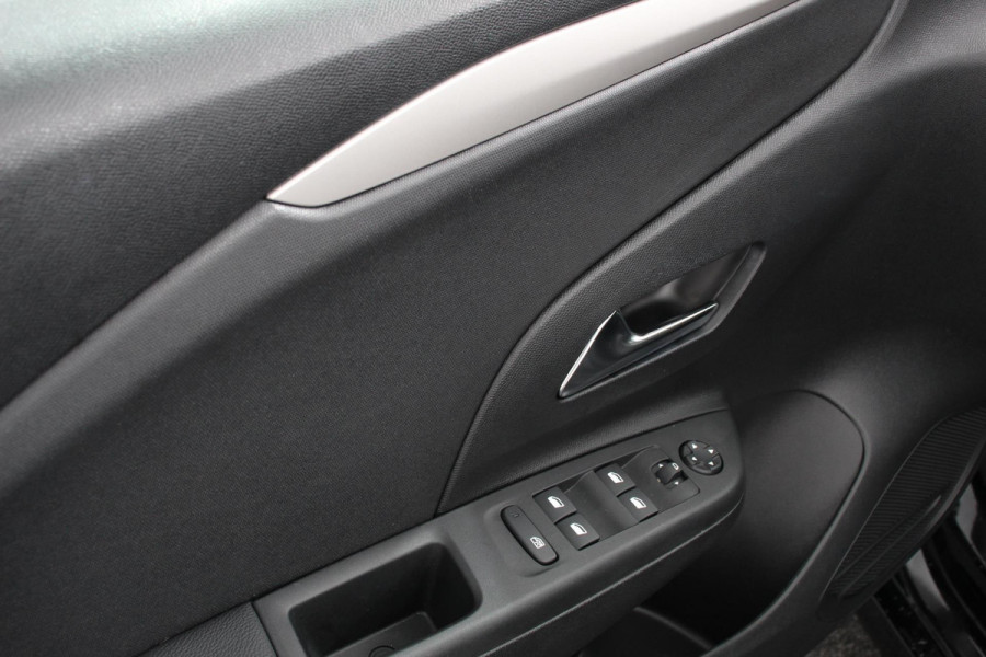 Opel Corsa 1.2 101pk Automaat Edition Navigatie Apple Carplay/Android Airco Camera Parkeer sensoren Dab Cruise Control Stoelverwarming