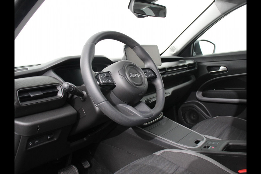 Jeep Avenger Longitude 54 kWh Automaat Navigatie Apple Carplay/ Android Auto Parkeersensor achter Cruise Control Stoelverwarming Full LED Virtual Cockpit Climate Control