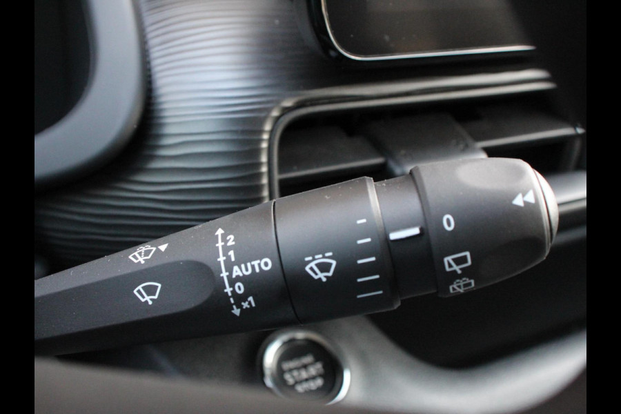 Jeep Avenger Longitude 54 kWh Automaat Navigatie Apple Carplay/ Android Auto Parkeersensor achter Cruise Control Stoelverwarming Full LED Virtual Cockpit Climate Control