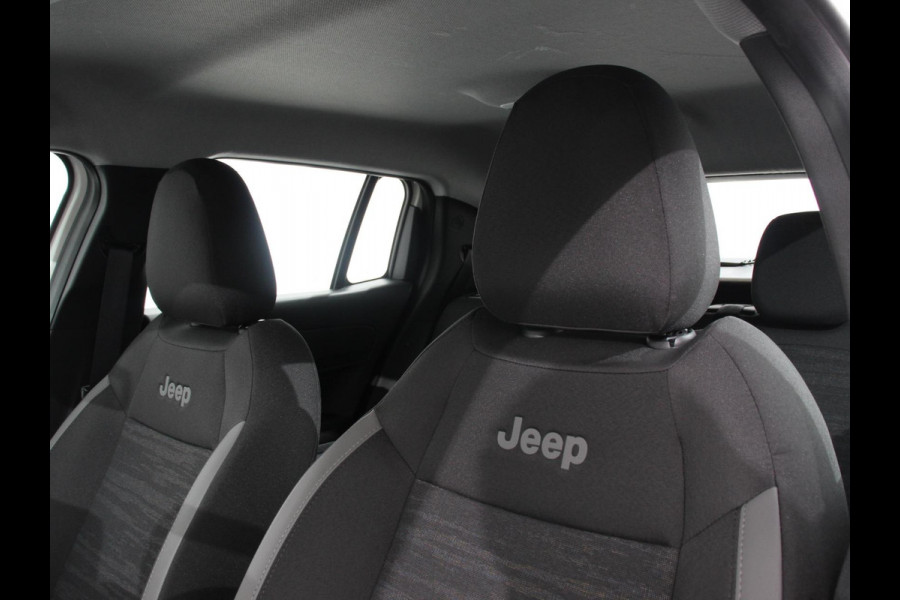 Jeep Avenger Longitude 54 kWh Automaat Navigatie Apple Carplay/ Android Auto Parkeersensor achter Cruise Control Stoelverwarming Full LED Virtual Cockpit Climate Control