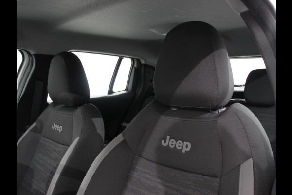 Jeep Avenger Longitude 54 kWh Automaat Navigatie Apple Carplay/ Android Auto Parkeersensor achter Cruise Control Stoelverwarming Full LED Virtual Cockpit Climate Control
