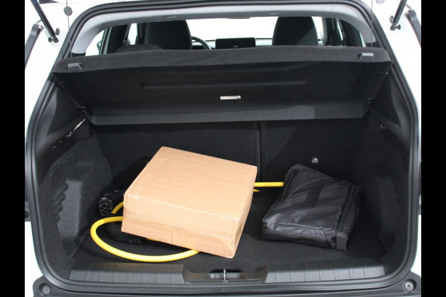 Jeep Avenger Longitude 54 kWh Automaat Navigatie Apple Carplay/ Android Auto Parkeersensor achter Cruise Control Stoelverwarming Full LED Virtual Cockpit Climate Control