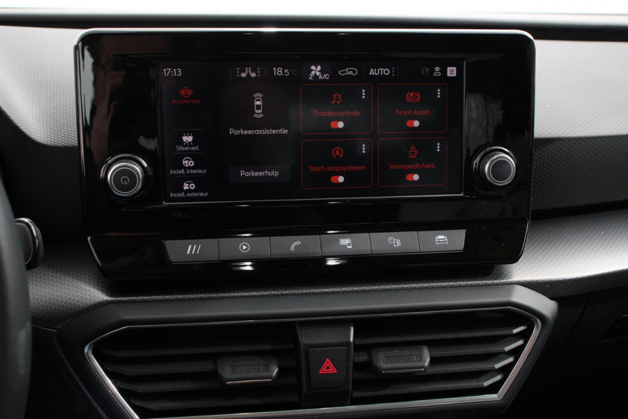 Seat Leon Sportstourer 1.5 eTSI 150pk Automaat Style Navigatie Apple Carplay/Android Auto Adaptive Cruise control Led Lichtmetalen velgen
