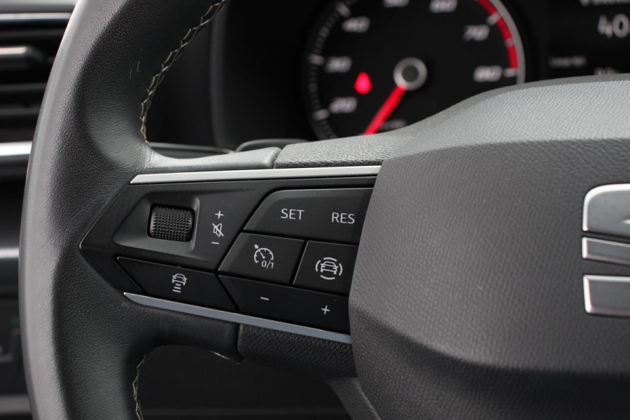 Seat Leon Sportstourer 1.5 eTSI 150pk Automaat Style Navigatie Apple Carplay/Android Auto Adaptive Cruise control Led Lichtmetalen velgen