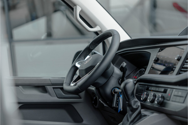 Volkswagen Transporter T6.1 2.0 TDI 150 PK L2H1 DSG DC | Dubbel cabine | 6-Zitter | Bi-Xenon | Camera | CarPlay | MF Stuur | Nieuw | BPM Vrij | DAB | Trekhaak | Cruise control
