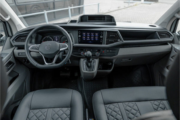 Volkswagen Transporter T6.1 2.0 TDI 150 PK L2H1 DSG DC | Dubbel cabine | 6-Zitter | Bi-Xenon | Camera | CarPlay | MF Stuur | Nieuw | BPM Vrij | DAB | Trekhaak | Cruise control