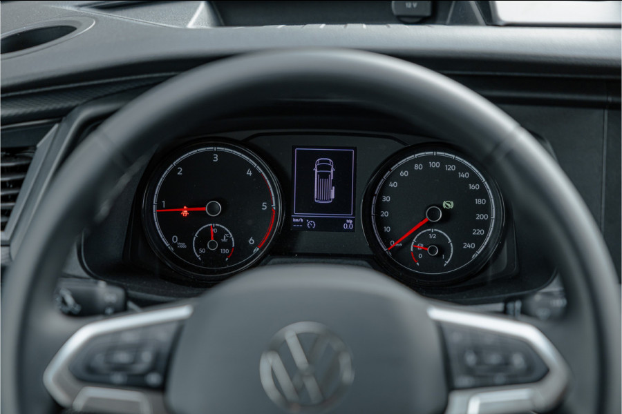 Volkswagen Transporter T6.1 2.0 TDI 150 PK L2H1 DSG DC | Dubbel cabine | 6-Zitter | Bi-Xenon | Camera | CarPlay | MF Stuur | Nieuw | BPM Vrij | DAB | Trekhaak | Cruise control