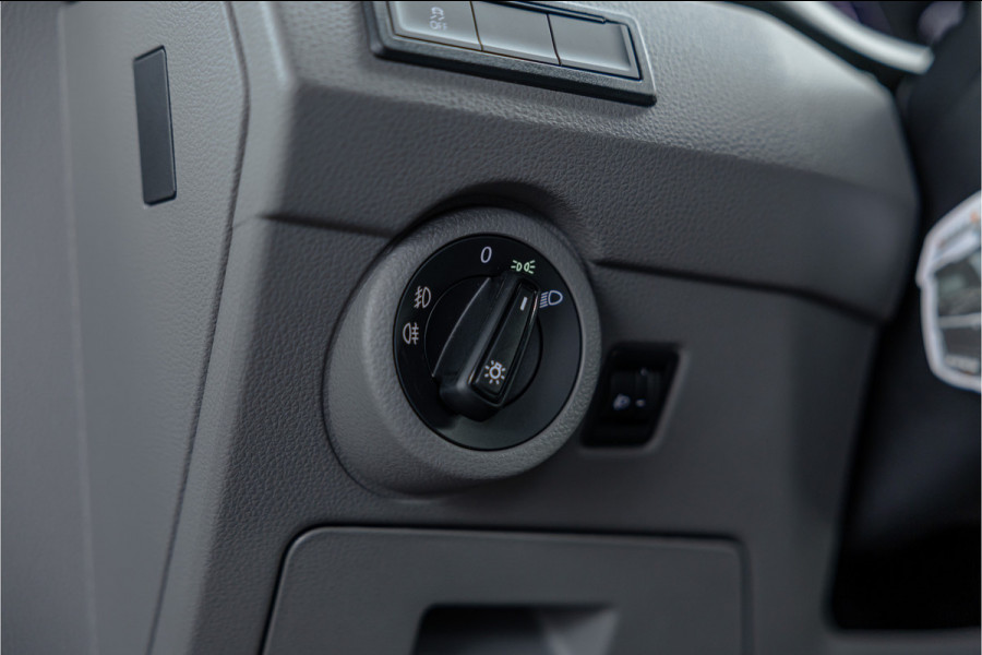Volkswagen Transporter T6.1 2.0 TDI 150 PK L2H1 DSG DC | Dubbel cabine | 6-Zitter | Bi-Xenon | Camera | CarPlay | MF Stuur | Nieuw | BPM Vrij | DAB | Trekhaak | Cruise control