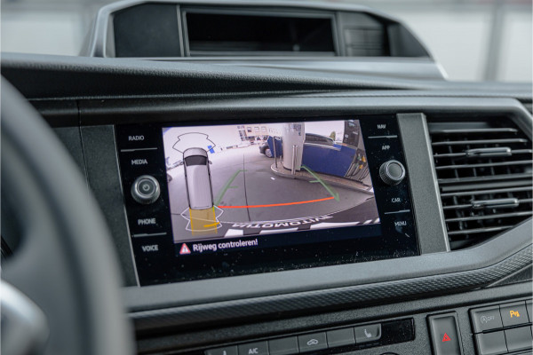 Volkswagen Transporter T6.1 2.0 TDI 150 PK L2H1 DSG DC | Dubbel cabine | 6-Zitter | Bi-Xenon | Camera | CarPlay | MF Stuur | Nieuw | BPM Vrij | DAB | Trekhaak | Cruise control