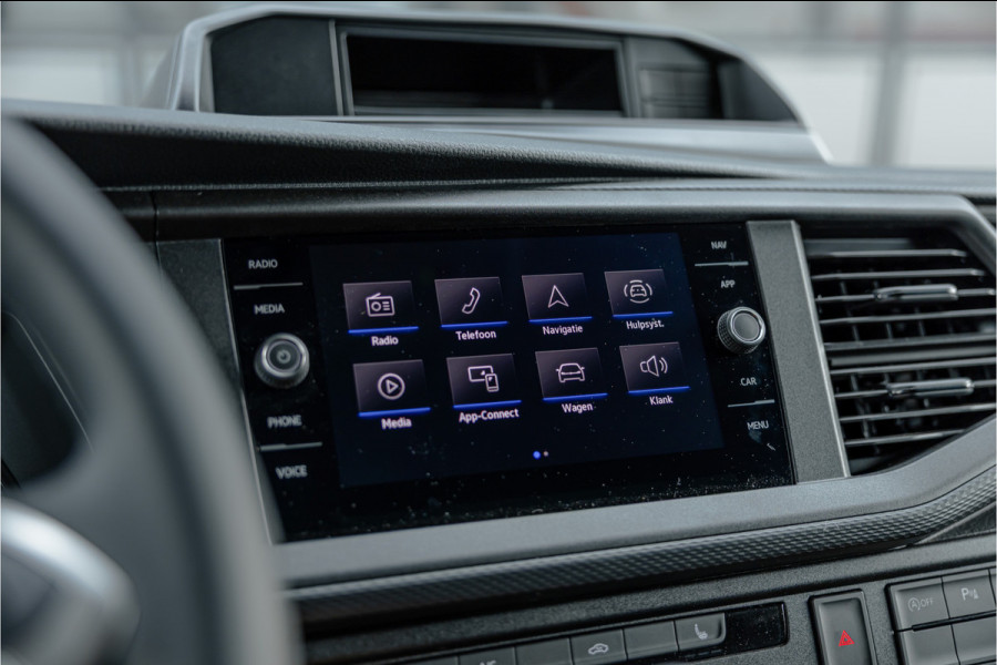 Volkswagen Transporter T6.1 2.0 TDI 150 PK L2H1 DSG DC | Dubbel cabine | 6-Zitter | Bi-Xenon | Camera | CarPlay | MF Stuur | Nieuw | BPM Vrij | DAB | Trekhaak | Cruise control