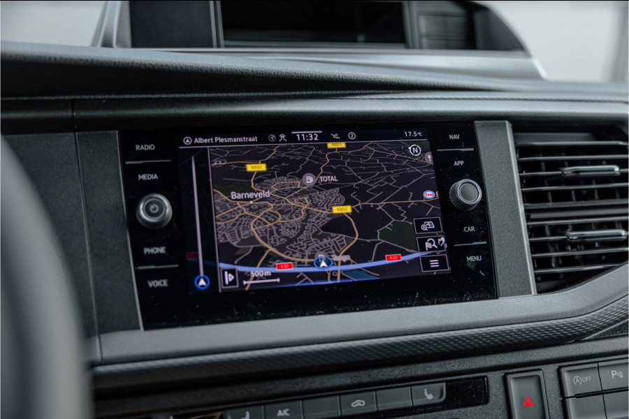 Volkswagen Transporter T6.1 2.0 TDI 150 PK L2H1 DSG DC | Dubbel cabine | 6-Zitter | Bi-Xenon | Camera | CarPlay | MF Stuur | Nieuw | BPM Vrij | DAB | Trekhaak | Cruise control
