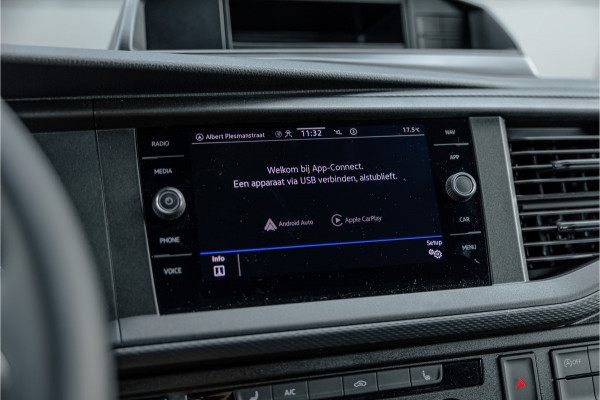 Volkswagen Transporter T6.1 2.0 TDI 150 PK L2H1 DSG DC | Dubbel cabine | 6-Zitter | Bi-Xenon | Camera | CarPlay | MF Stuur | Nieuw | BPM Vrij | DAB | Trekhaak | Cruise control