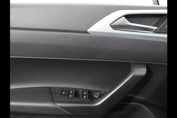 Volkswagen Polo 1.0 TSI Goal Automaat Navigatie Apple Carplay/Android Auto Parkeersensoren Adaptive Cruise Control Stoelverwarming Matrix LED koplampen Climate Control