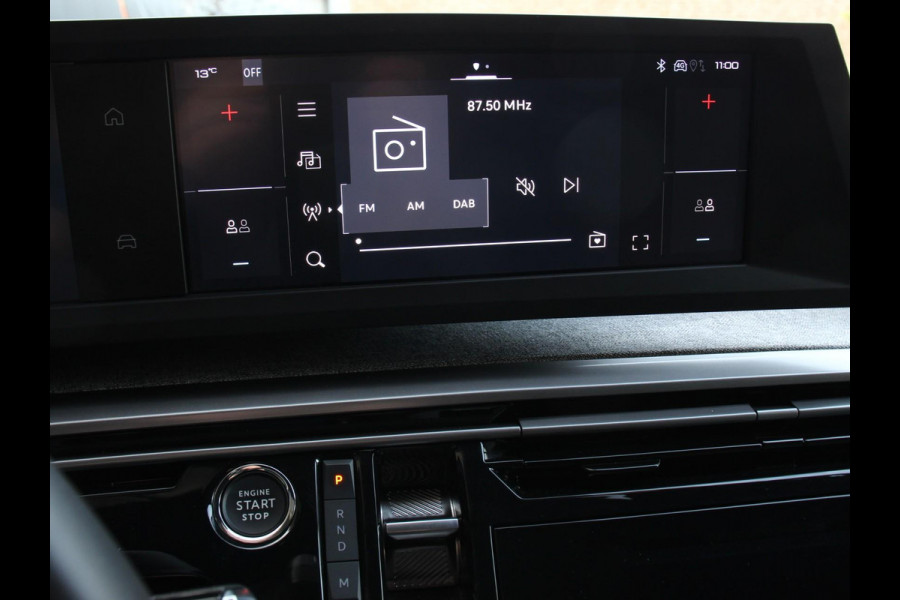 Peugeot 5008 1.2 Hybrid 145pk Automaat Allure 7p Navigatie Apple Carplay/Android Auto Camera Climate control Dab Led Keyless start Lichtmetalen Velgen Parkeer sensoren