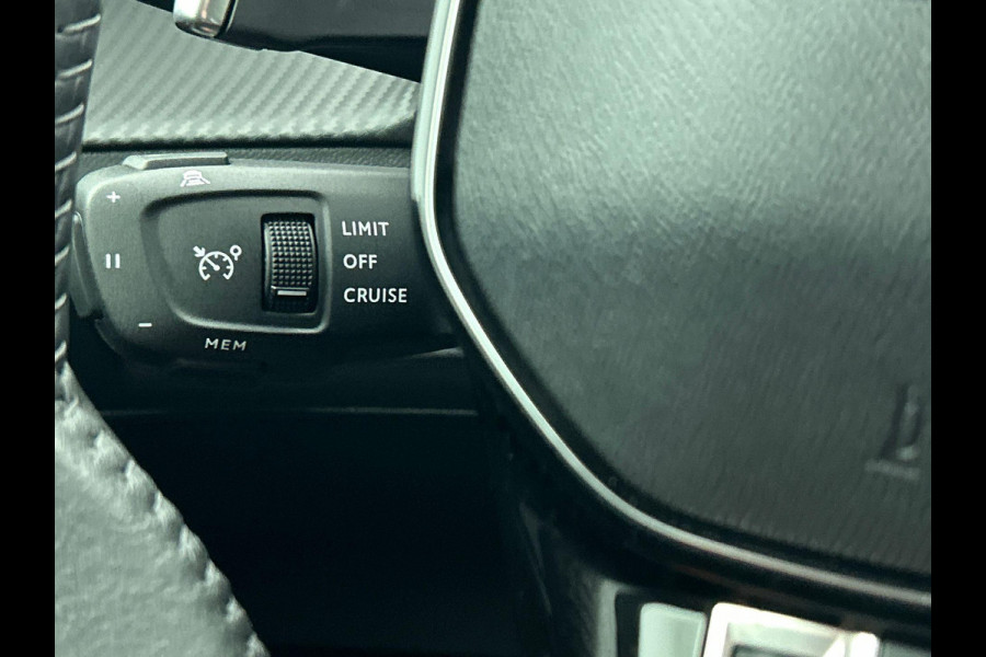Peugeot 208 1.2 Hybrid 100PK Automaat Allure Navigatie Apple Carplay/Android Auto Airco Camera Parkeer sensoren Cruise Control Led Lichtmetalen Velgen