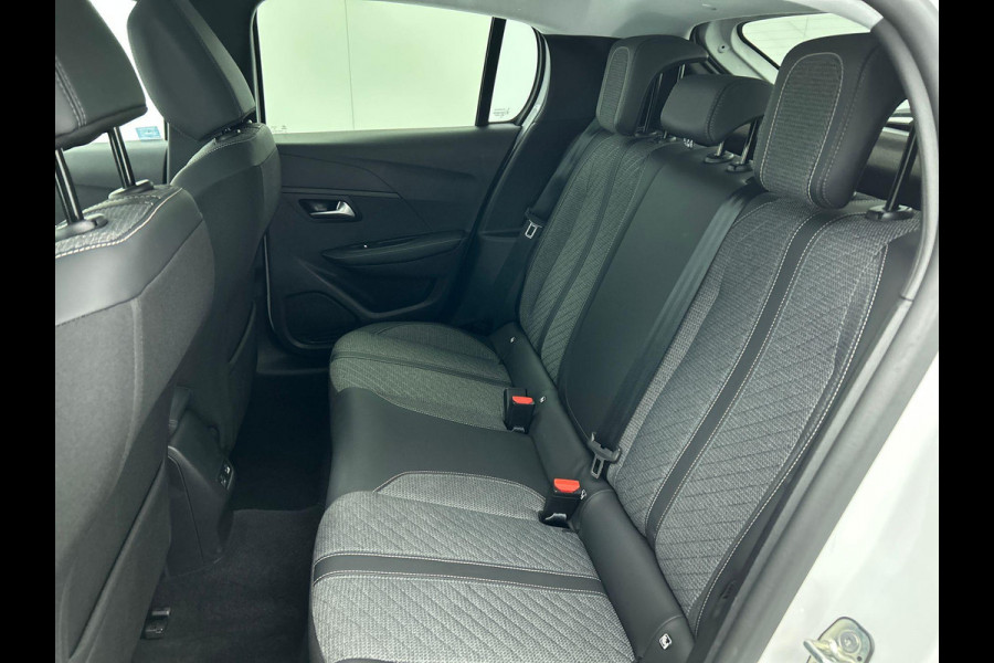 Peugeot 208 1.2 Hybrid 100PK Automaat Allure Navigatie Apple Carplay/Android Auto Airco Camera Parkeer sensoren Cruise Control Led Lichtmetalen Velgen