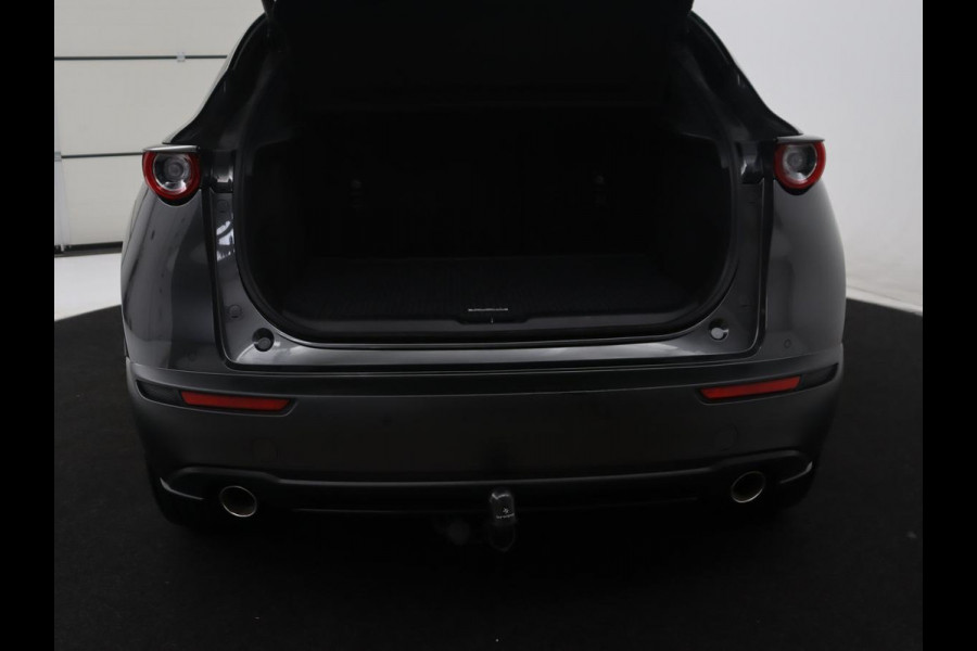 Mazda CX-30 2.0 e-SkyActiv-X M Hybrid Luxury | Trekhaak | Leder | Stuur/stoel verwarming | Adaptive cruise | Head up | 360 camera | Carplay | Climate control | BOSE sound |