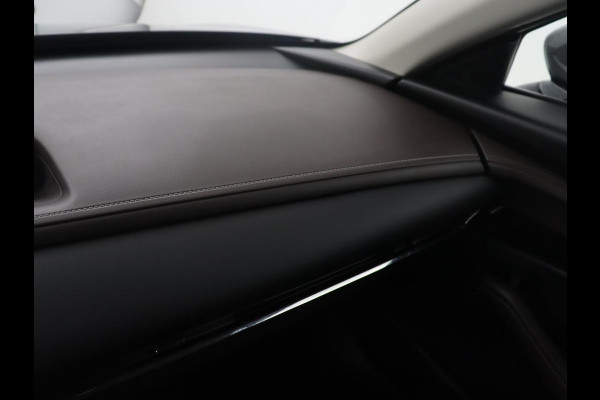 Mazda CX-30 2.0 e-SkyActiv-X M Hybrid Luxury | Trekhaak | Leder | Stuur/stoel verwarming | Adaptive cruise | Head up | 360 camera | Carplay | Climate control | BOSE sound |