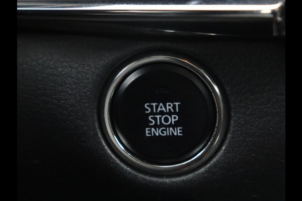 Mazda CX-30 2.0 e-SkyActiv-X M Hybrid Luxury | Trekhaak | Leder | Stuur/stoel verwarming | Adaptive cruise | Head up | 360 camera | Carplay | Climate control | BOSE sound |