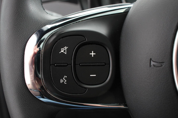 Fiat 500 1.0 Hybrid 69pk Dolcevita Navigatie Apple Carplay/Android Auto Panoramadak Parkeersensor achter Cruise Control Climate Control
