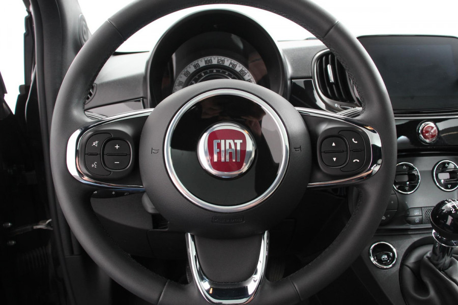 Fiat 500 1.0 Hybrid 69pk Dolcevita Navigatie Apple Carplay/Android Auto Panoramadak Parkeersensor achter Cruise Control Climate Control