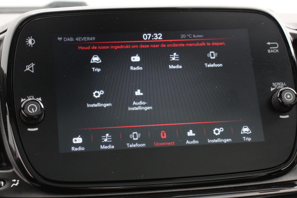Fiat 500 1.0 Hybrid 69pk Dolcevita Navigatie Apple Carplay/Android Auto Panoramadak Parkeersensor achter Cruise Control Climate Control