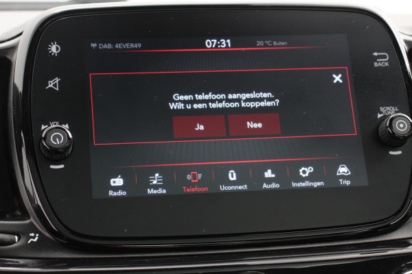 Fiat 500 1.0 Hybrid 69pk Dolcevita Navigatie Apple Carplay/Android Auto Panoramadak Parkeersensor achter Cruise Control Climate Control