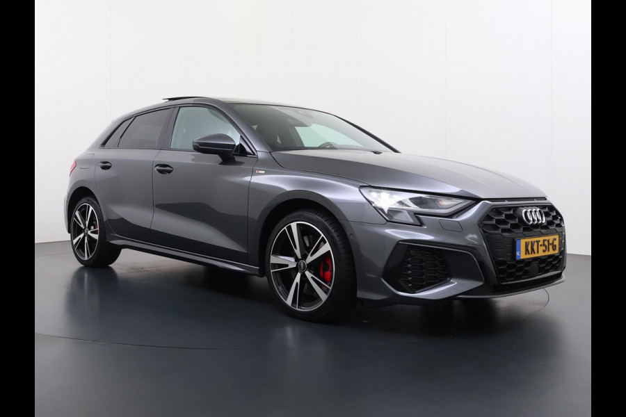 Audi A3 Sportback 45 TFSI e S edition Competition 245pk | PHEV |  3x S LINE | PANORAMADAK | KEYLESS GO & START | BLACK OPTIC PAKKET | STOELVERWARMING | AUDI DEALER ONDERHOUDEN |