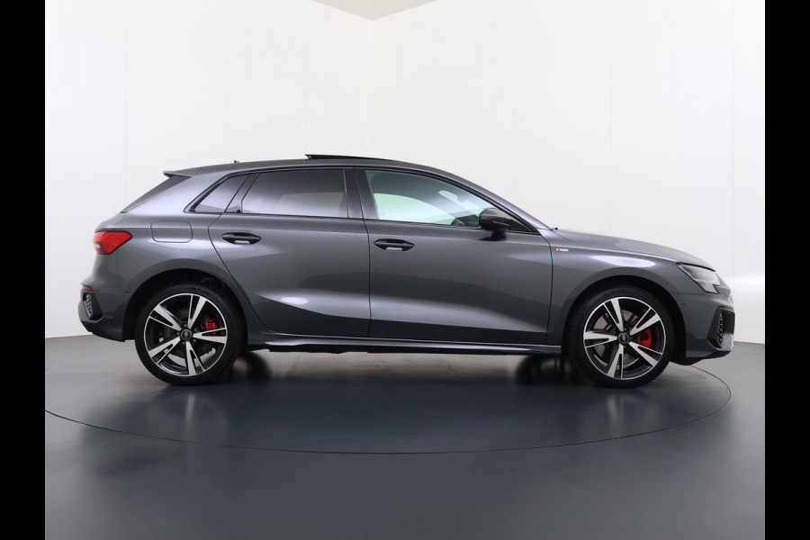 Audi A3 Sportback 45 TFSI e S edition Competition 245pk | PHEV |  3x S LINE | PANORAMADAK | KEYLESS GO & START | BLACK OPTIC PAKKET | STOELVERWARMING | AUDI DEALER ONDERHOUDEN |