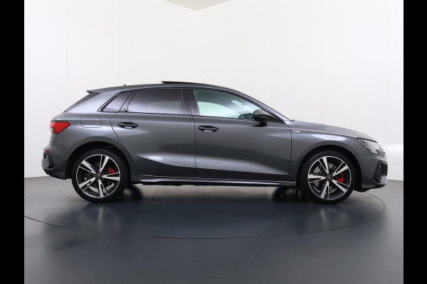 Audi A3 Sportback 45 TFSI e S edition Competition 245pk | PHEV |  3x S LINE | PANORAMADAK | KEYLESS GO & START | BLACK OPTIC PAKKET | STOELVERWARMING | AUDI DEALER ONDERHOUDEN |