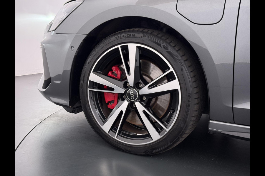 Audi A3 Sportback 45 TFSI e S edition Competition 245pk | PHEV |  3x S LINE | PANORAMADAK | KEYLESS GO & START | BLACK OPTIC PAKKET | STOELVERWARMING | AUDI DEALER ONDERHOUDEN |