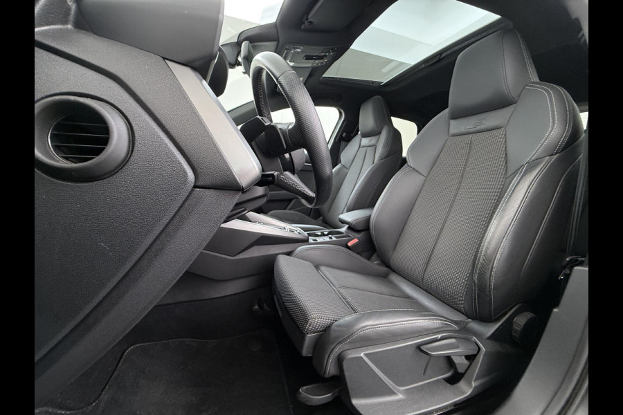 Audi A3 Sportback 45 TFSI e S edition Competition 245pk | PHEV |  3x S LINE | PANORAMADAK | KEYLESS GO & START | BLACK OPTIC PAKKET | STOELVERWARMING | AUDI DEALER ONDERHOUDEN |