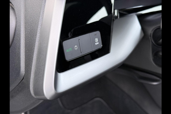 Audi A3 Sportback 45 TFSI e S edition Competition 245pk | PHEV |  3x S LINE | PANORAMADAK | KEYLESS GO & START | BLACK OPTIC PAKKET | STOELVERWARMING | AUDI DEALER ONDERHOUDEN |