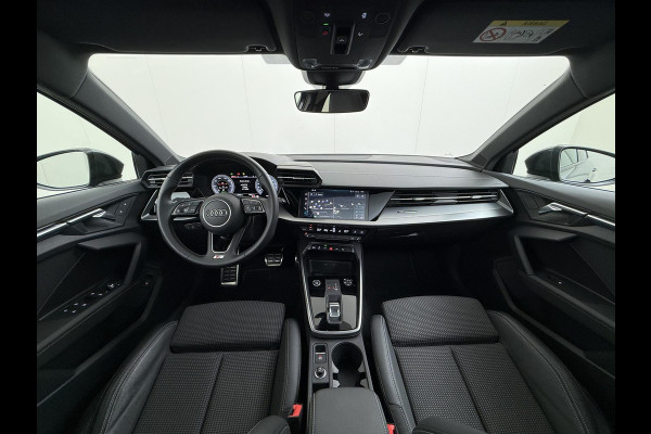 Audi A3 Sportback 45 TFSI e S edition Competition 245pk | PHEV |  3x S LINE | PANORAMADAK | KEYLESS GO & START | BLACK OPTIC PAKKET | STOELVERWARMING | AUDI DEALER ONDERHOUDEN |