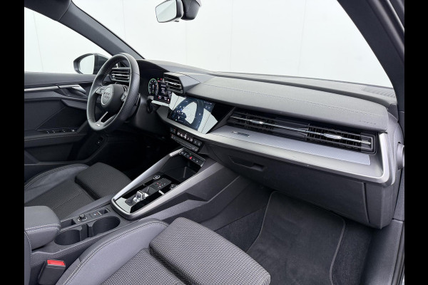 Audi A3 Sportback 45 TFSI e S edition Competition 245pk | PHEV |  3x S LINE | PANORAMADAK | KEYLESS GO & START | BLACK OPTIC PAKKET | STOELVERWARMING | AUDI DEALER ONDERHOUDEN |
