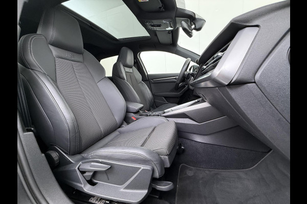 Audi A3 Sportback 45 TFSI e S edition Competition 245pk | PHEV |  3x S LINE | PANORAMADAK | KEYLESS GO & START | BLACK OPTIC PAKKET | STOELVERWARMING | AUDI DEALER ONDERHOUDEN |