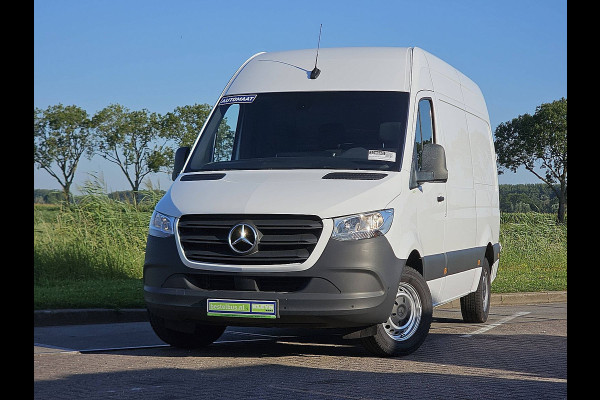 Mercedes-Benz Sprinter 317 1.9 CDI L2H2 RWD Cruise control, Airco, Pdc, Camera, Stoelverwarming,  Automaat, Mbux, Carplay, Euro6, 170 PK