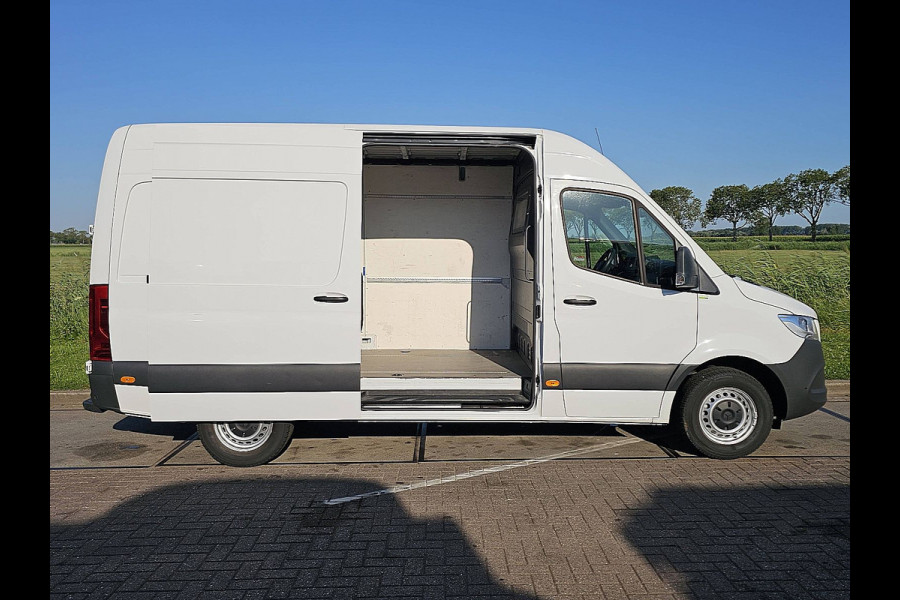 Mercedes-Benz Sprinter 317 1.9 CDI L2H2 RWD Cruise control, Airco, Pdc, Camera, Stoelverwarming,  Automaat, Mbux, Carplay, Euro6, 170 PK