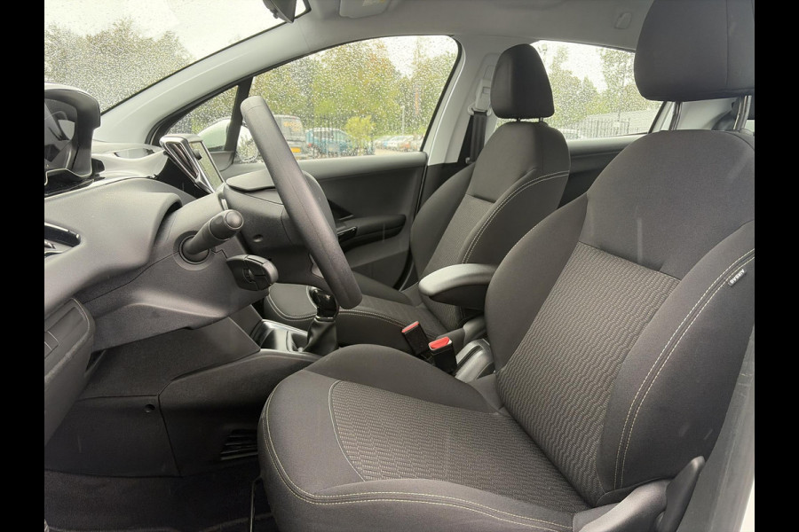 Peugeot 208 1.2 PureTech Blue Lion ✓D-riem vv 2024✓Dealer Onderhouden✓Carplay✓Navi✓Trekhaak✓2e Eigenaar✓Recent beurt gehad✓Airco✓Cruise✓Pdc✓5 Deurs✓Weinig Km✓N.A.P✓Apk tot 08-2027