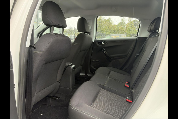 Peugeot 208 1.2 PureTech Blue Lion ✓D-riem vv 2024✓Dealer Onderhouden✓Carplay✓Navi✓Trekhaak✓2e Eigenaar✓Recent beurt gehad✓Airco✓Cruise✓Pdc✓5 Deurs✓Weinig Km✓N.A.P✓Apk tot 08-2027