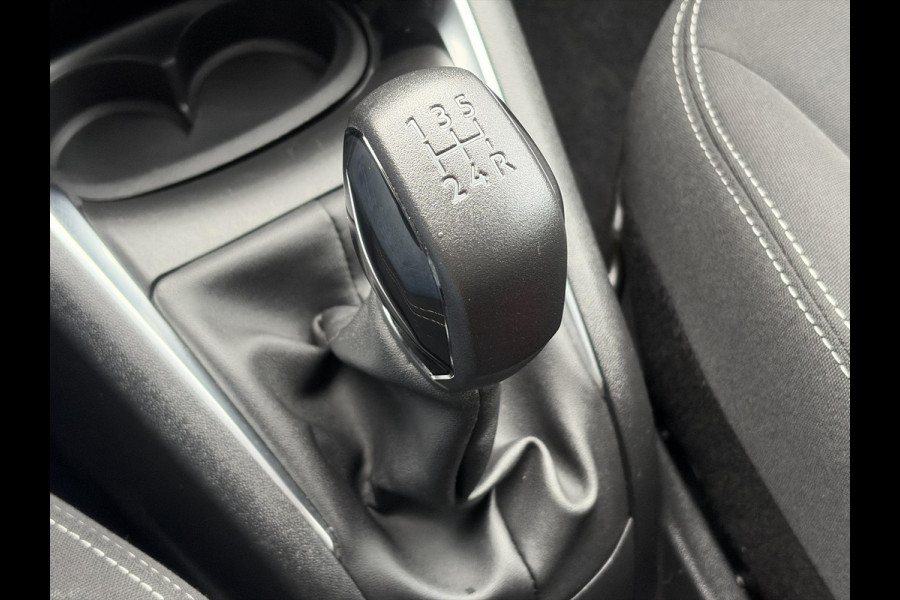Peugeot 208 1.2 PureTech Blue Lion ✓D-riem vv 2024✓Dealer Onderhouden✓Carplay✓Navi✓Trekhaak✓2e Eigenaar✓Recent beurt gehad✓Airco✓Cruise✓Pdc✓5 Deurs✓Weinig Km✓N.A.P✓Apk tot 08-2027