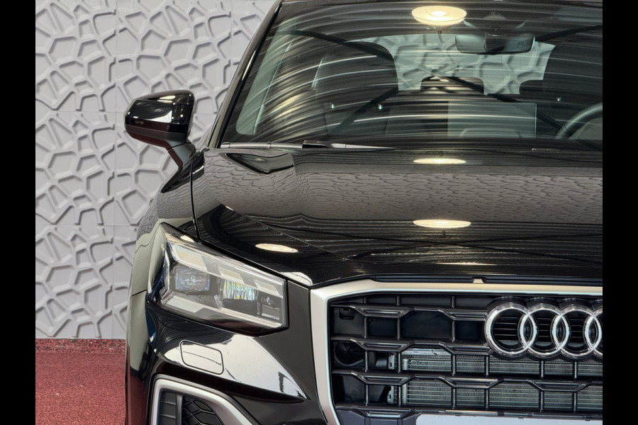 Audi Q2 35 TFSI 1.5 S-LINE ✅ NIEUW MODEL ✅150PK VIR.COCKPIT ELEK.KLEP TOUCHSCREEN CARPLAY NAVI CAMERA MATRIX LED STOELVERW. PDC KEYLESS 2026