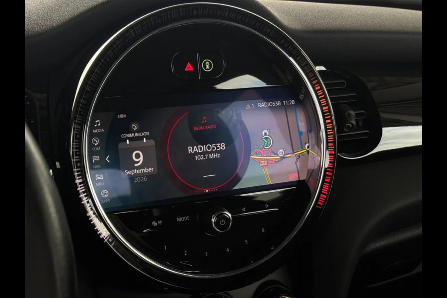 MINI 5-deurs 1.5 Cooper Camden Edition(NL-auto, 1e Eig, Dealer OndH, Carplay, PDC, Climate Con, Cruise Con, Navi, etc)
