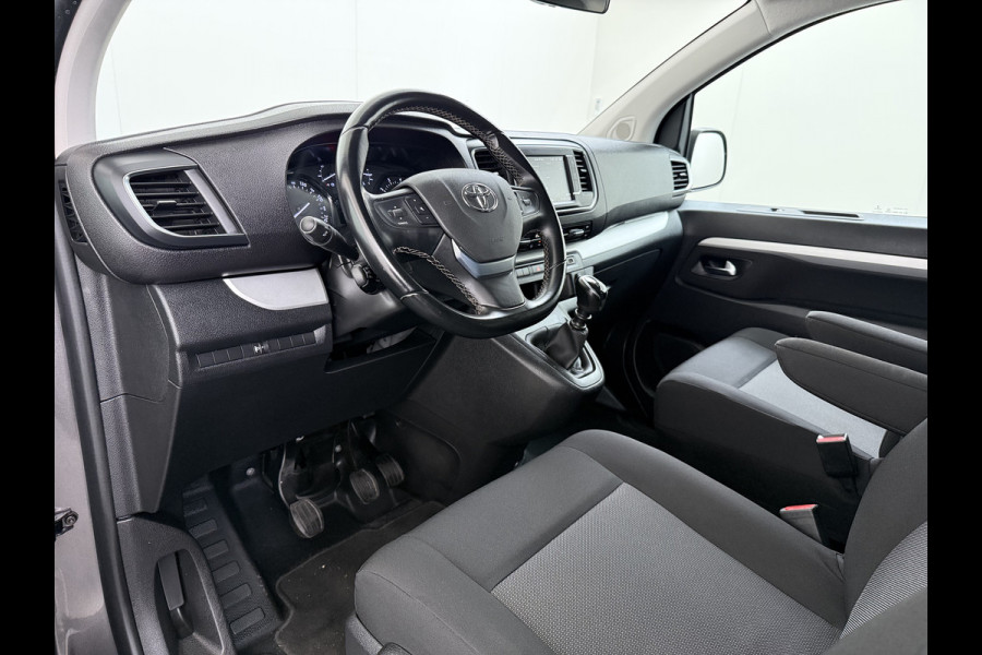 Toyota ProAce Worker 2.0D-4D L3H1 Dubbele Cabine 5-Persoons Ecc 3D-Navi Apple Carplay Android Auto Bluetooth Black Line Long DC Cruise Control Lmv Regen-Lichtsensor led Privacy Glas Schuifdeur 1e Eigenaar Dealeronderhouden Origineel Nederlandse Auto