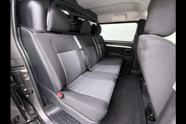Toyota ProAce Worker 2.0D-4D L3H1 Dubbele Cabine 5-Persoons Ecc 3D-Navi Apple Carplay Android Auto Bluetooth Black Line Long DC Cruise Control Lmv Regen-Lichtsensor led Privacy Glas Schuifdeur 1e Eigenaar Dealeronderhouden Origineel Nederlandse Auto