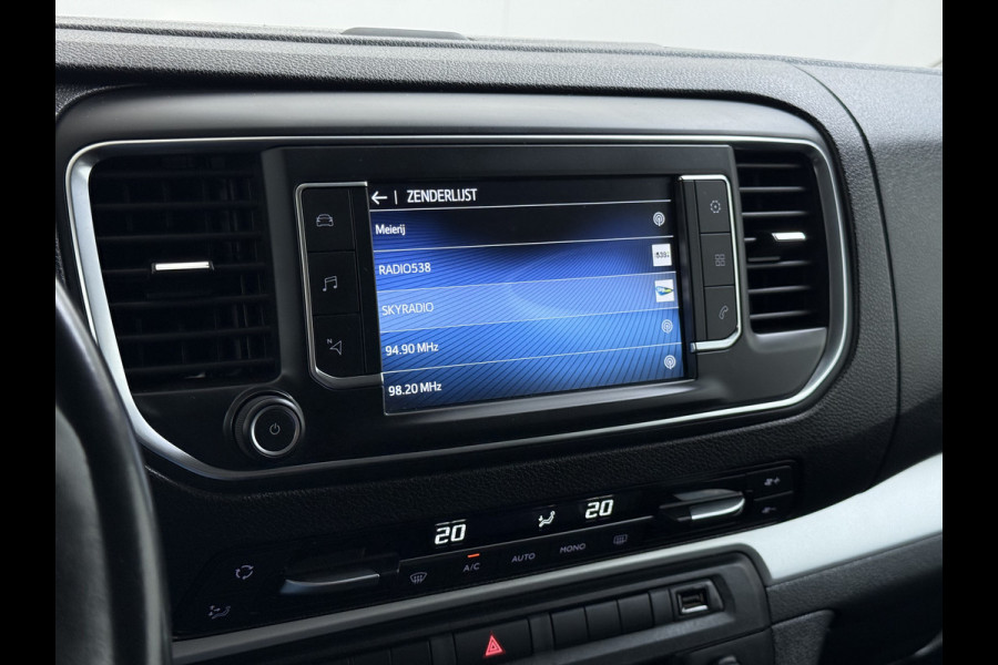 Toyota ProAce Worker 2.0D-4D L3H1 Dubbele Cabine 5-Persoons Ecc 3D-Navi Apple Carplay Android Auto Bluetooth Black Line Long DC Cruise Control Lmv Regen-Lichtsensor led Privacy Glas Schuifdeur 1e Eigenaar Dealeronderhouden Origineel Nederlandse Auto