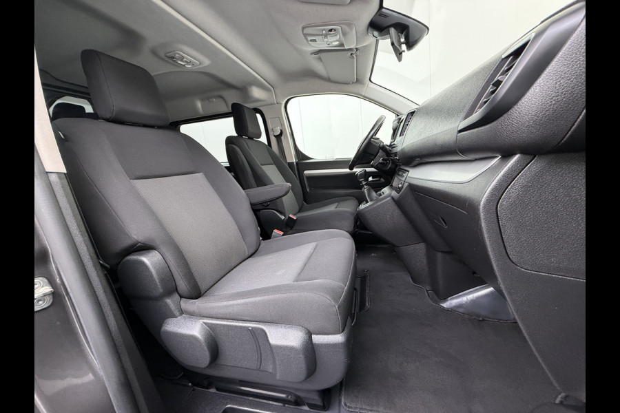 Toyota ProAce Worker 2.0D-4D L3H1 Dubbele Cabine 5-Persoons Ecc 3D-Navi Apple Carplay Android Auto Bluetooth Black Line Long DC Cruise Control Lmv Regen-Lichtsensor led Privacy Glas Schuifdeur 1e Eigenaar Dealeronderhouden Origineel Nederlandse Auto