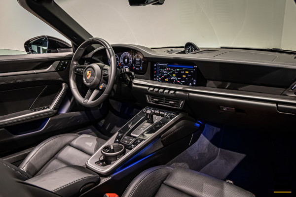 Porsche 911 Cabrio Carrera 992.2|394 PK|Sport Chrono|Sportuitlaat|BOSE|Surround View|20/21” Carrera Classic|Porsche Approved|1e ei
